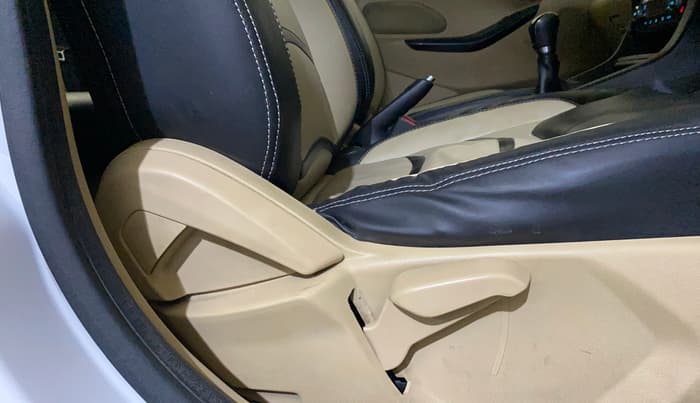 2019 Ford Figo Aspire TITANIUM 1.2 PETROL, Petrol, Manual, 1,17,499 km, Driver Side Adjustment Panel