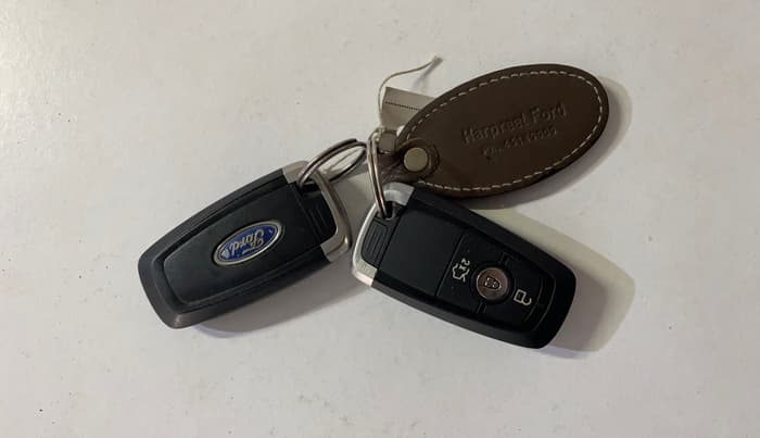 2019 Ford Figo Aspire TITANIUM 1.2 PETROL, Petrol, Manual, 1,17,499 km, Key Close Up