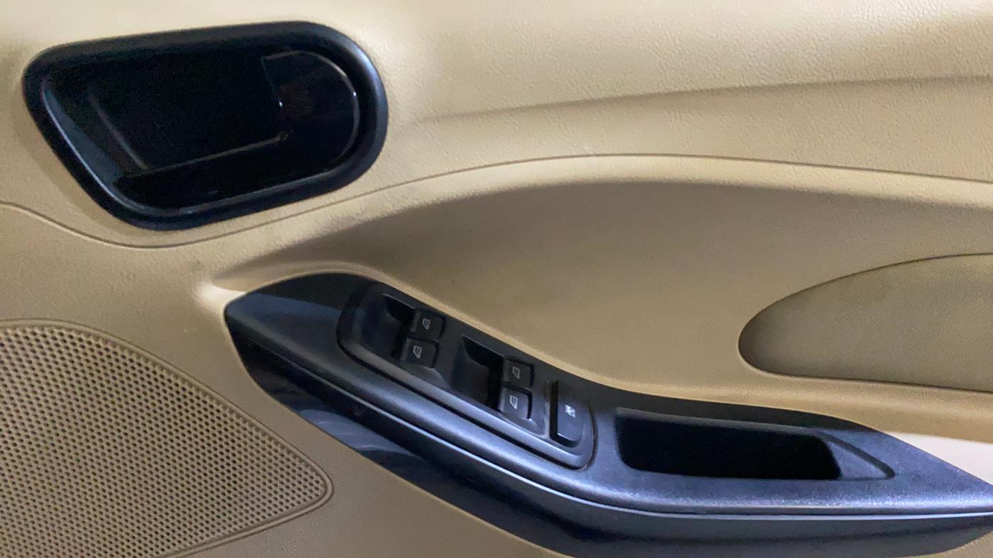 2019 Ford Figo Aspire TITANIUM 1.2 PETROL, Petrol, Manual, 1,17,499 km, Driver Side Door Panels Control