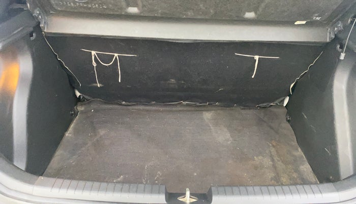 2016 Hyundai Elite i20 ASTA 1.2, Petrol, Manual, 54,734 km, Boot Inside