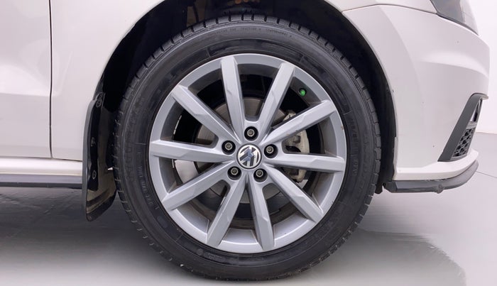 2021 Volkswagen Polo HIGHLINE PLUS 1.0 TSI AT, Petrol, Automatic, 22,332 km, Right Front Wheel