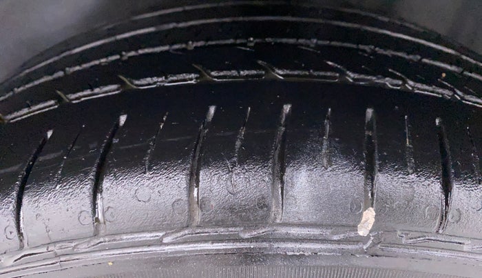 2021 Volkswagen Polo HIGHLINE PLUS 1.0 TSI AT, Petrol, Automatic, 22,332 km, Left Rear Tyre Tread