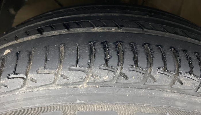 2017 Maruti Baleno DELTA 1.2 K12, Petrol, Manual, 58,518 km, Left Front Tyre Tread