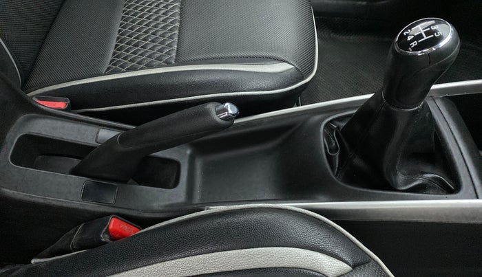 2017 Maruti Baleno DELTA 1.2 K12, Petrol, Manual, 58,518 km, Gear Lever