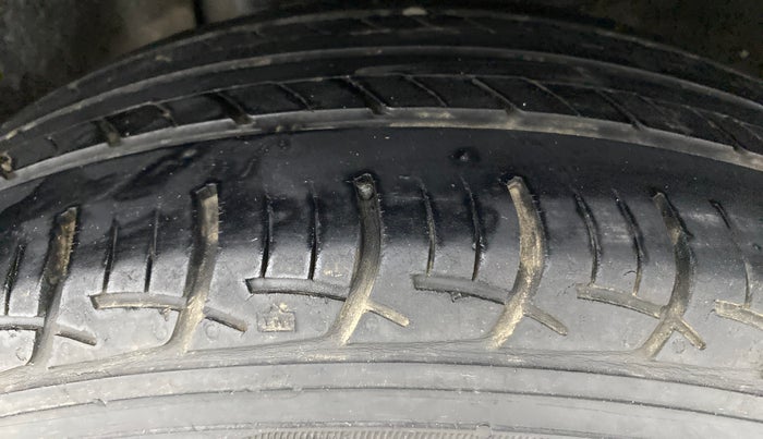 2017 Maruti Baleno DELTA 1.2 K12, Petrol, Manual, 58,518 km, Right Rear Tyre Tread