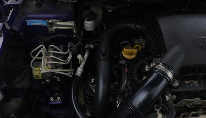 2023 Tata NEXON FEARLESS PURPLE + SUNROOF DUAL TONE 1.2 PETROL, Petrol, Manual, 27,101 km, Engine View - Right