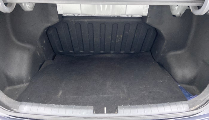 2017 Hyundai Xcent S 1.2, Petrol, Manual, 39,080 km, Boot Inside