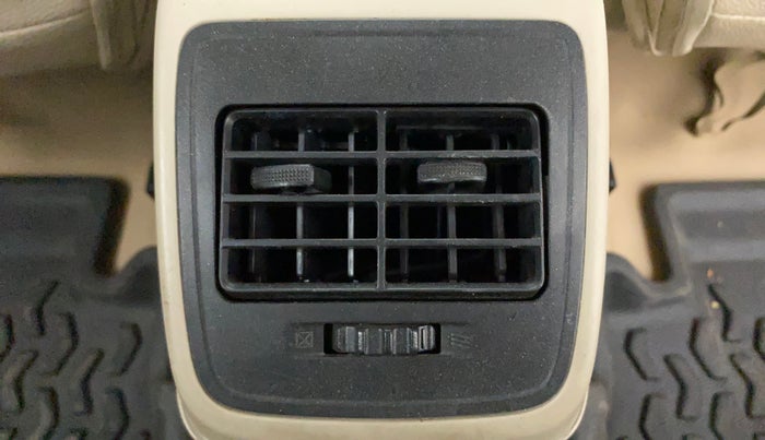 2022 Maruti Dzire ZXI AMT, Petrol, Automatic, 42,000 km, Rear AC Vents
