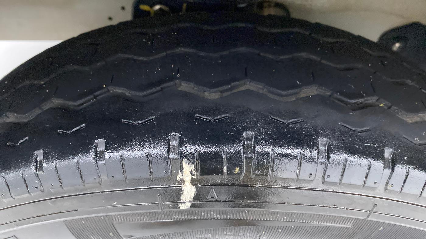 2020 Maruti Eeco 5 STR WITH AC PLUSHTR, Petrol, Manual, 1 km, Left Front Tyre Tread