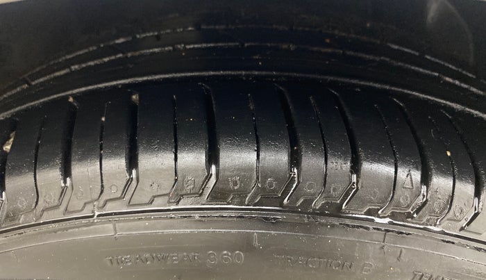 2021 Hyundai NEW I20 ASTA (O) 1.5 CRDI MT, Diesel, Manual, 84,368 km, Right Front Tyre Tread