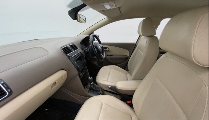 2016 Skoda Rapid 1.5 TDI CR STYLE PLUS AT, Diesel, Automatic, 63,246 km, Right Side Front Door Cabin