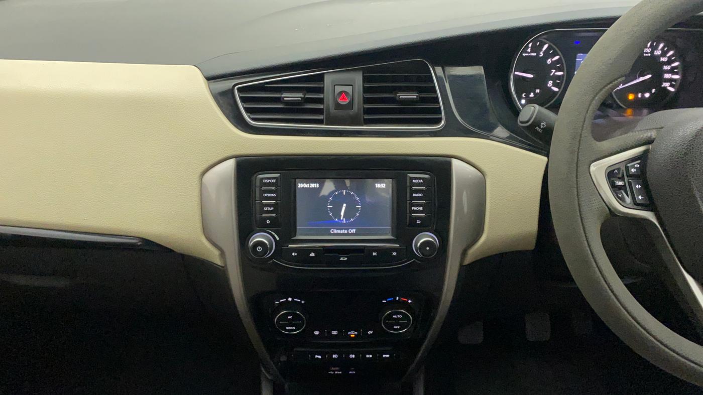 2015 Tata Zest XT PETROL, Petrol, Manual, 30,609 km, Air Conditioner