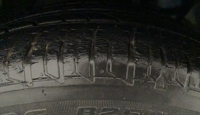 2015 Tata Zest XT PETROL, Petrol, Manual, 30,609 km, Right Rear Tyre Tread