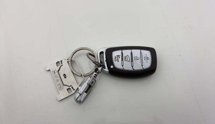 2019 Hyundai VENUE SX PLUS 1.0 TURBO DCT, Petrol, Automatic, 90,375 km, Key Close Up