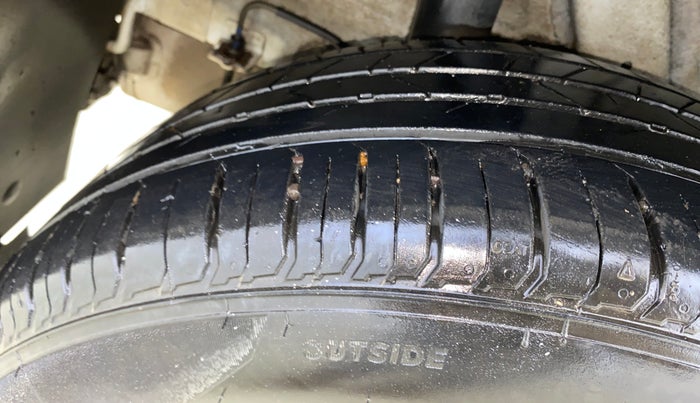 2019 Hyundai VENUE SX PLUS 1.0 TURBO DCT, Petrol, Automatic, 90,375 km, Right Rear Tyre Tread