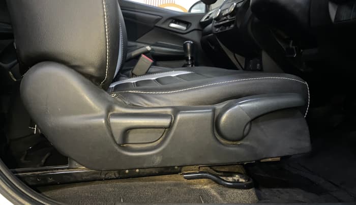 2017 Honda WR-V 1.2L I-VTEC S MT, Petrol, Manual, 82,285 km, Driver Side Adjustment Panel