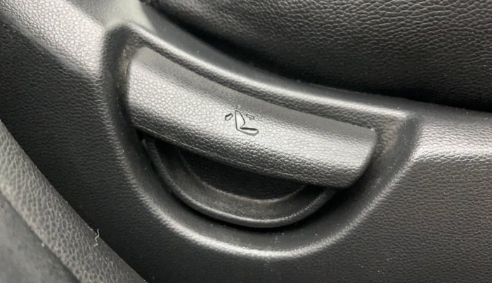 2015 Hyundai Grand i10 MAGNA 1.2 KAPPA VTVT, Petrol, Manual, 28,409 km, Driver Side Adjustment Panel