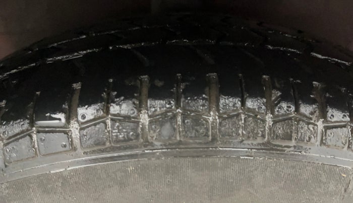 2015 Hyundai Grand i10 MAGNA 1.2 KAPPA VTVT, Petrol, Manual, 28,409 km, Right Rear Tyre Tread