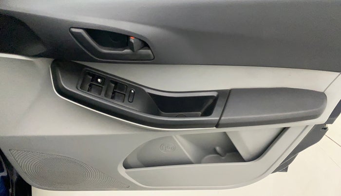 2022 Tata Tiago XT CNG, CNG, Manual, 35,554 km, Driver Side Door Panels Control