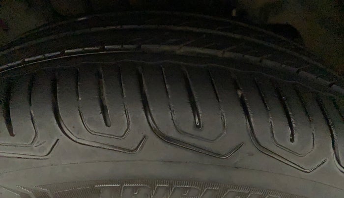 2022 Tata Tiago XT CNG, CNG, Manual, 35,554 km, Right Front Tyre Tread
