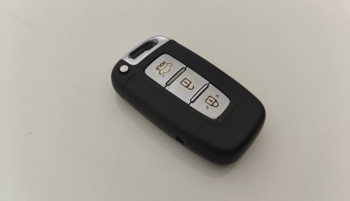 2013 Hyundai Verna FLUIDIC 1.6 CRDI SX OPT, Diesel, Manual, 86,285 km, Key Close Up