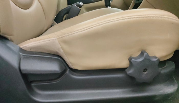 2013 Hyundai Verna FLUIDIC 1.6 CRDI SX OPT, Diesel, Manual, 86,285 km, Driver Side Adjustment Panel