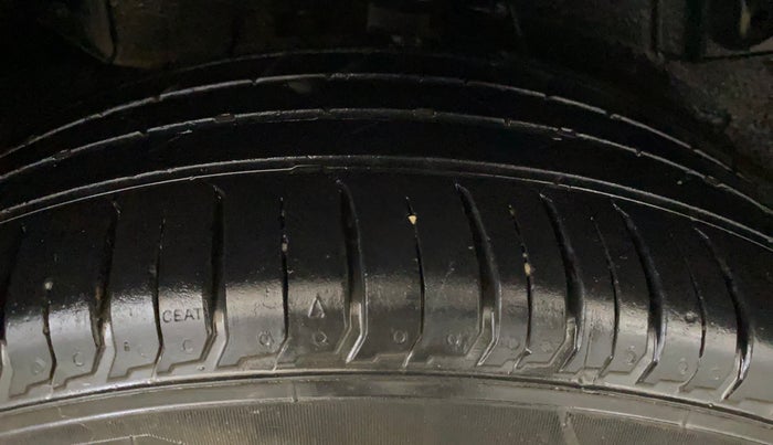 2019 Tata NEXON XMA PETROL, Petrol, Automatic, 90,682 km, Right Rear Tyre Tread