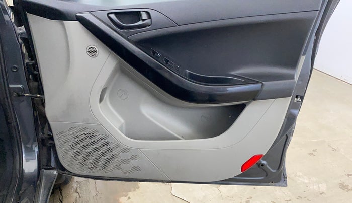2019 Tata NEXON XMA PETROL, Petrol, Automatic, 90,682 km, Driver Side Door Panels Control