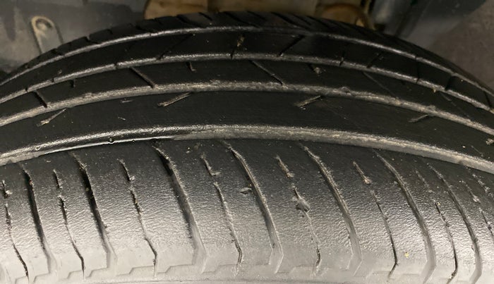 2021 Renault Kiger RXZ AMT 1.0 DUAL TONE, Petrol, Automatic, 10,919 km, Left Front Tyre Tread