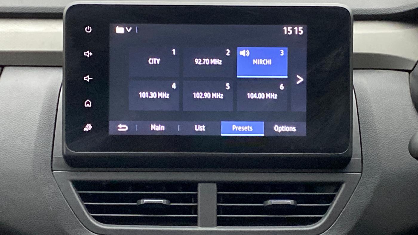 2021 Renault Kiger RXZ AMT 1.0 DUAL TONE, Petrol, Automatic, 10,919 km, Infotainment System