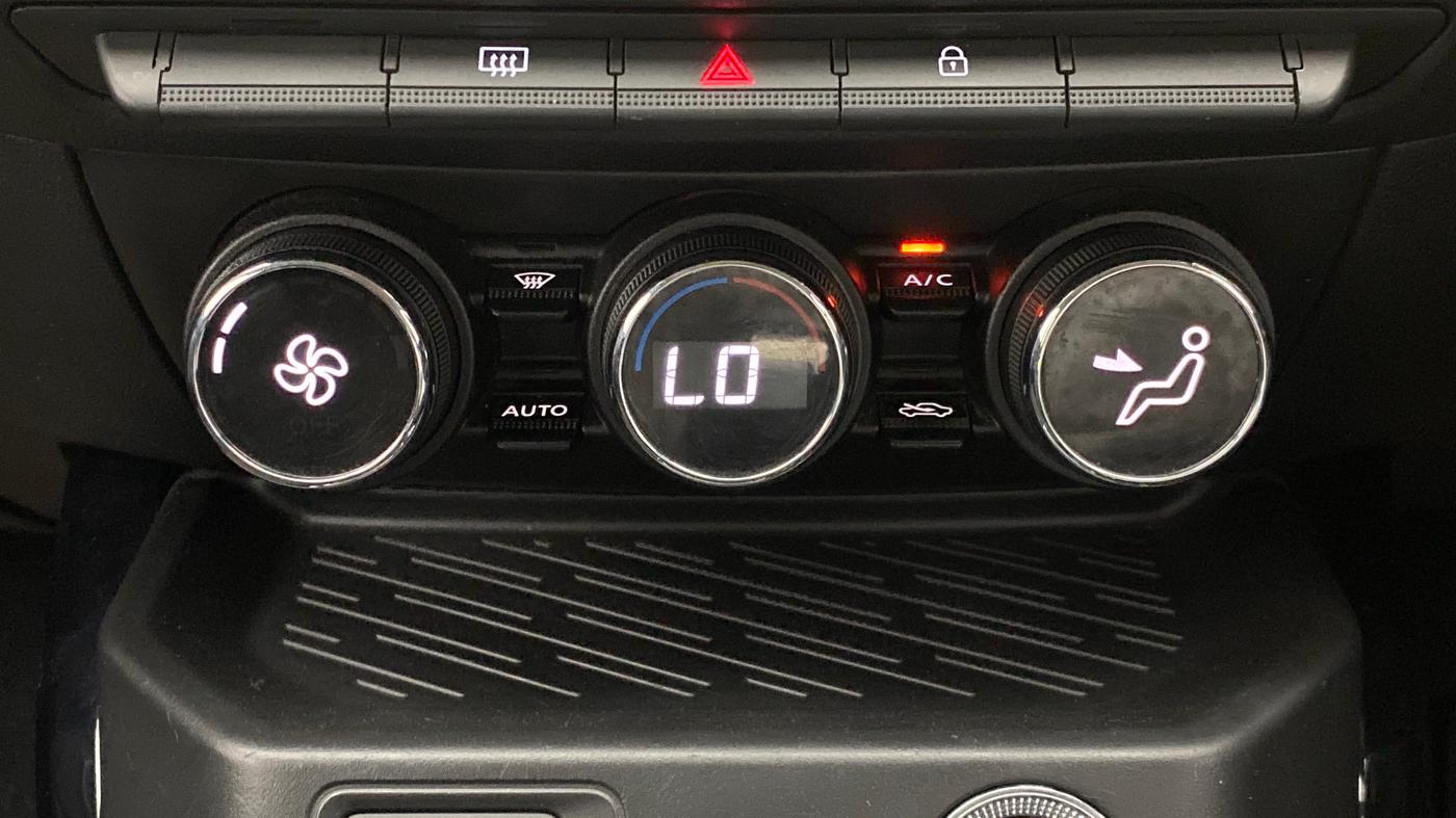 2021 Renault Kiger RXZ AMT 1.0 DUAL TONE, Petrol, Automatic, 10,919 km, Automatic Climate Control