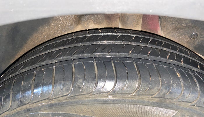 2018 Hyundai Creta SX 1.6 PETROL, Petrol, Manual, 28,444 km, Left Rear Tyre Tread