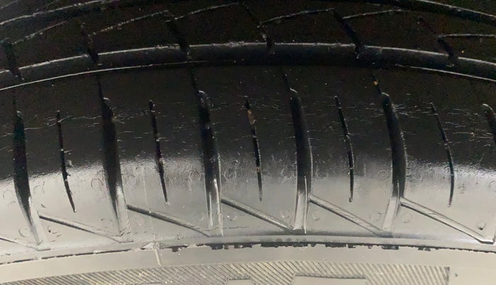 2020 Maruti Alto VXI, Petrol, Manual, 32,675 km, Right Rear Tyre Tread
