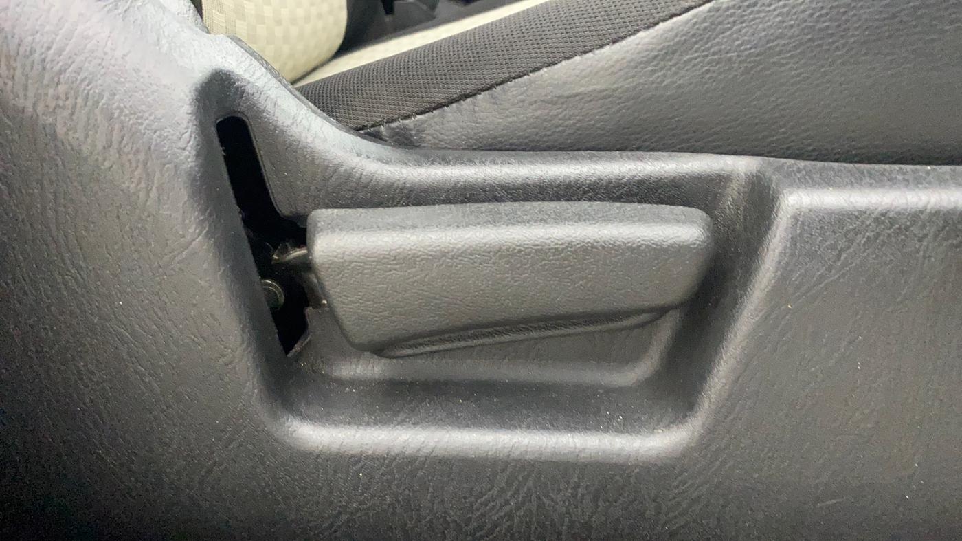 2020 Maruti Alto VXI, Petrol, Manual, 32,675 km, Driver Side Adjustment Panel