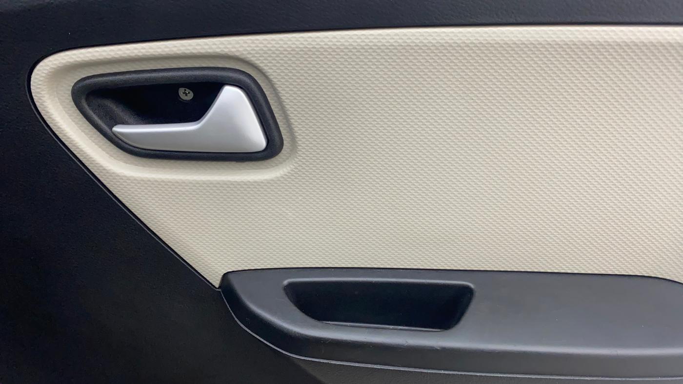2020 Maruti Alto VXI, Petrol, Manual, 32,675 km, Driver Side Door Panels Control