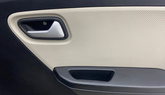2020 Maruti Alto VXI, Petrol, Manual, 32,675 km, Driver Side Door Panels Control