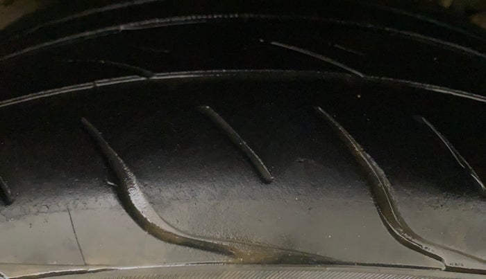 2014 Tata Zest XT PETROL, Petrol, Manual, 86,702 km, Left Rear Tyre Tread