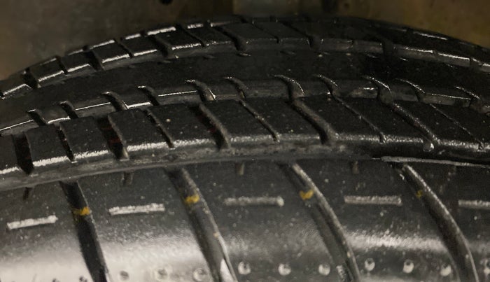2017 Maruti Celerio ZXI D, Petrol, Manual, 23,170 km, Left Front Tyre Tread