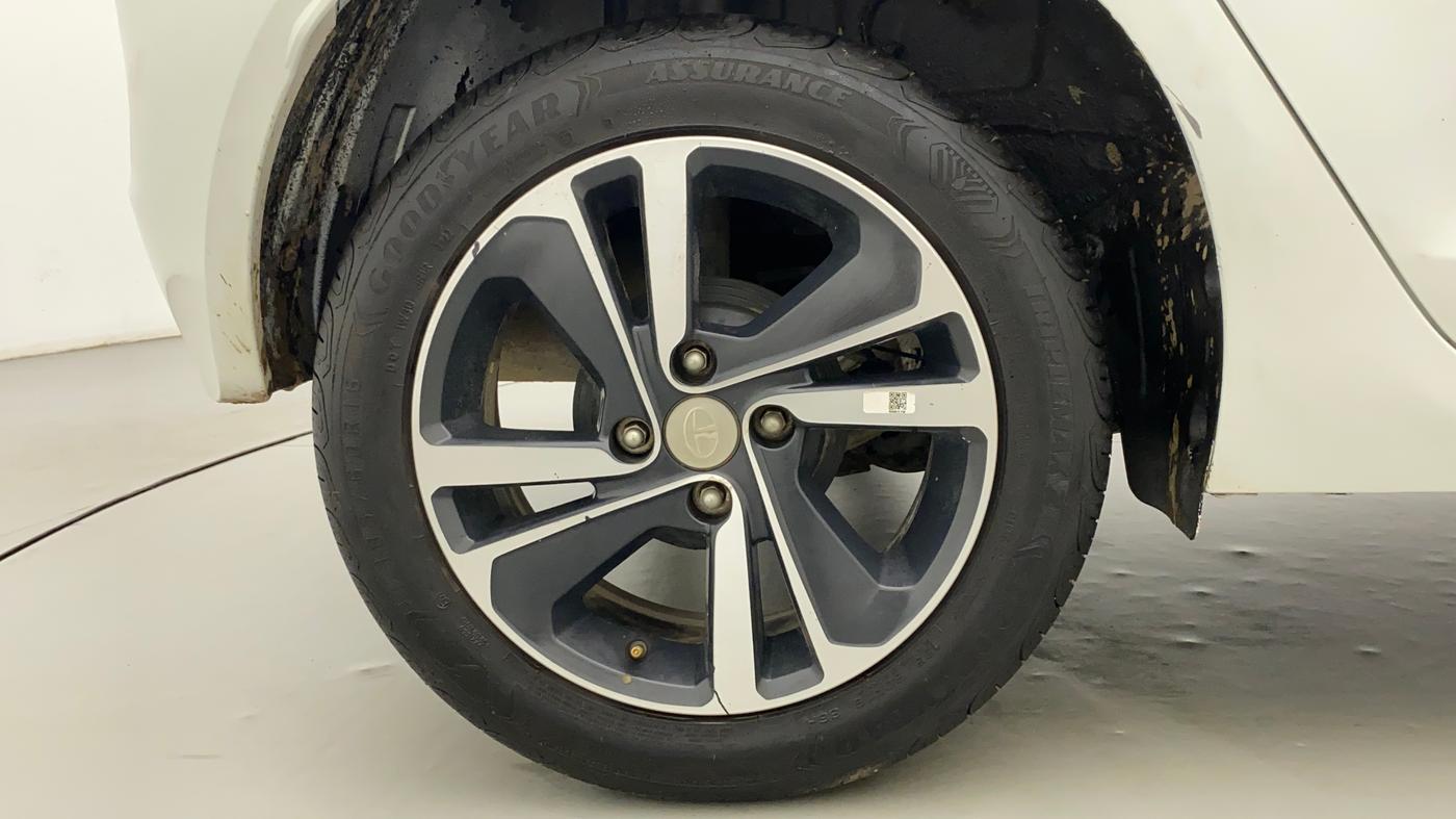 2022 Tata ALTROZ XZA PLUS, Petrol, Automatic, 9,036 km, Right Rear Wheel