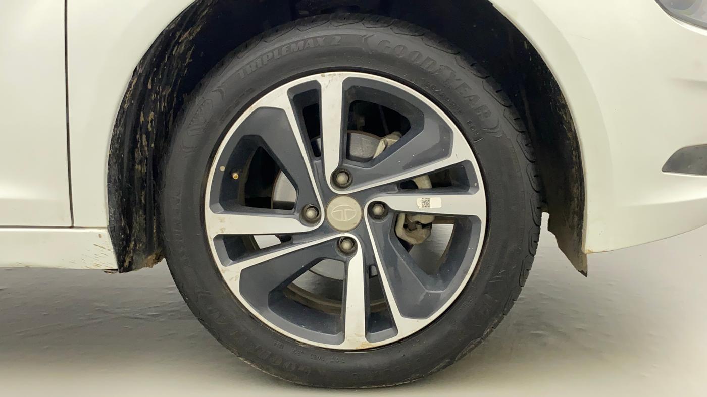 2022 Tata ALTROZ XZA PLUS, Petrol, Automatic, 9,036 km, Right Front Wheel
