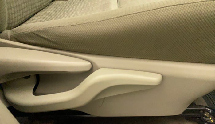 2014 Toyota Etios Liva G, Petrol, Manual, 23,685 km, Driver Side Adjustment Panel