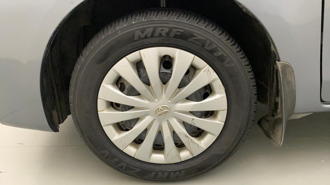 2014 Toyota Etios Liva G, Petrol, Manual, 23,685 km, Left Front Wheel