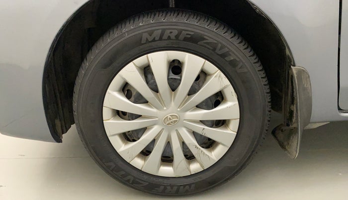 2014 Toyota Etios Liva G, Petrol, Manual, 23,685 km, Left Front Wheel