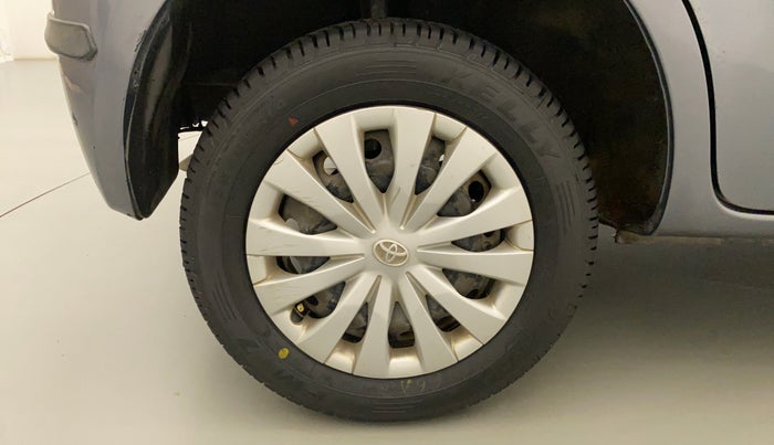 2014 Toyota Etios Liva G, Petrol, Manual, 23,685 km, Right Rear Wheel