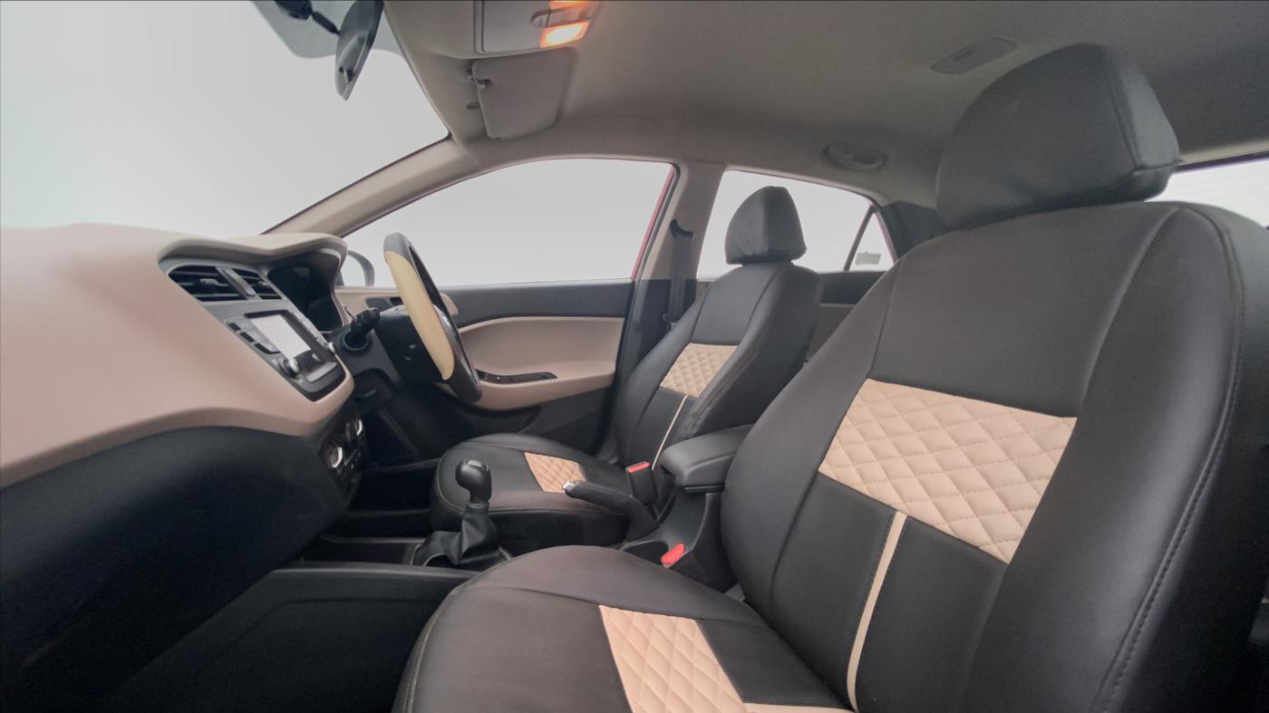2019 Hyundai Elite i20 1.2 SPORTS PLUS VTVT, Petrol, Manual, 13,597 km, Right Side Front Door Cabin View