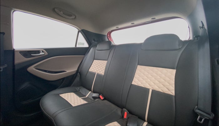 2019 Hyundai Elite i20 1.2 SPORTS PLUS VTVT, Petrol, Manual, 13,597 km, Right Side Rear Door Cabin View