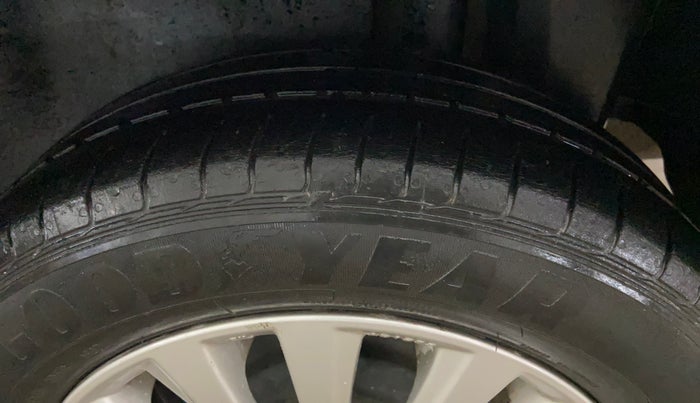 2017 Maruti Ciaz SIGMA 1.4 MT PETROL, Petrol, Manual, 37,393 km, Left Rear Tyre Tread