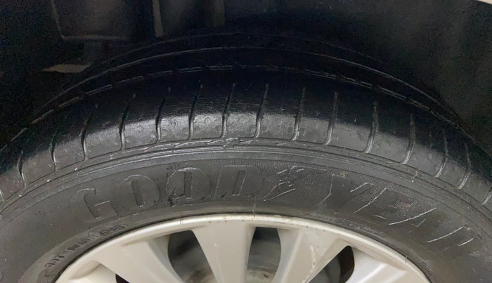 2017 Maruti Ciaz SIGMA 1.4 MT PETROL, Petrol, Manual, 37,393 km, Right Rear Tyre Tread