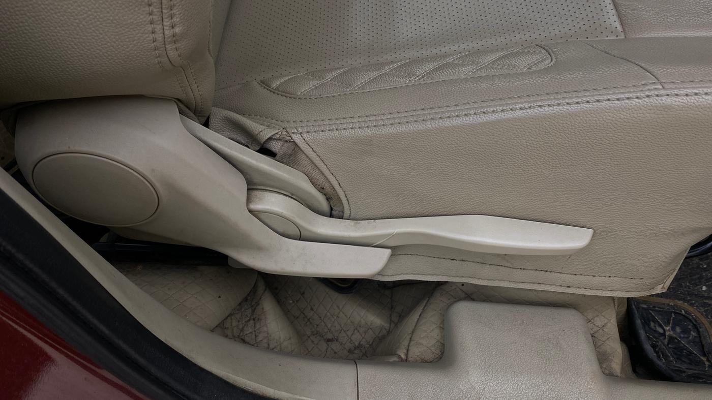 2018 Maruti Dzire VXI, Petrol, Manual, 49,499 km, Driver Side Adjustment Panel
