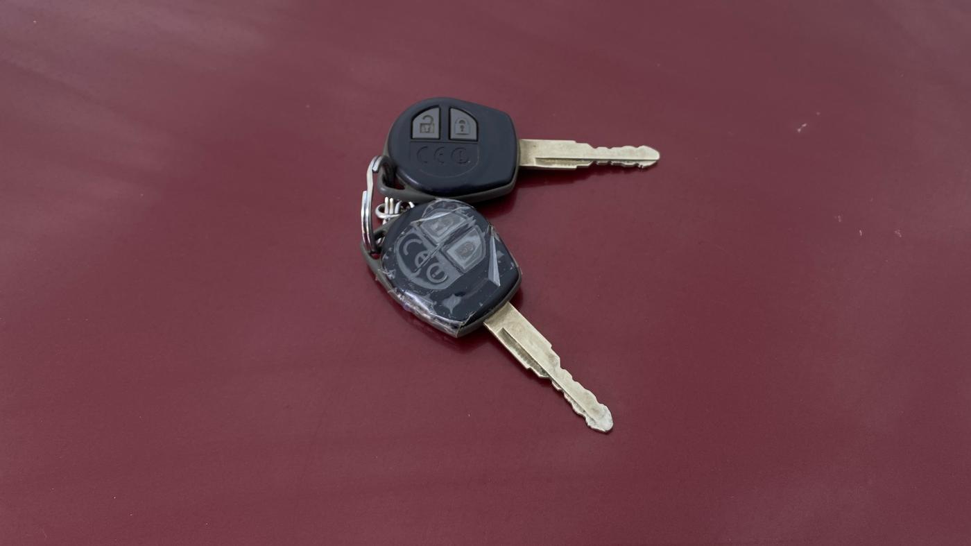 2018 Maruti Dzire VXI, Petrol, Manual, 49,499 km, Key Close Up